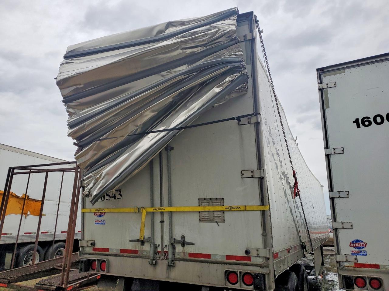 2021 UTILITY All models VIN 1UYVS2535M3370543 photo 4