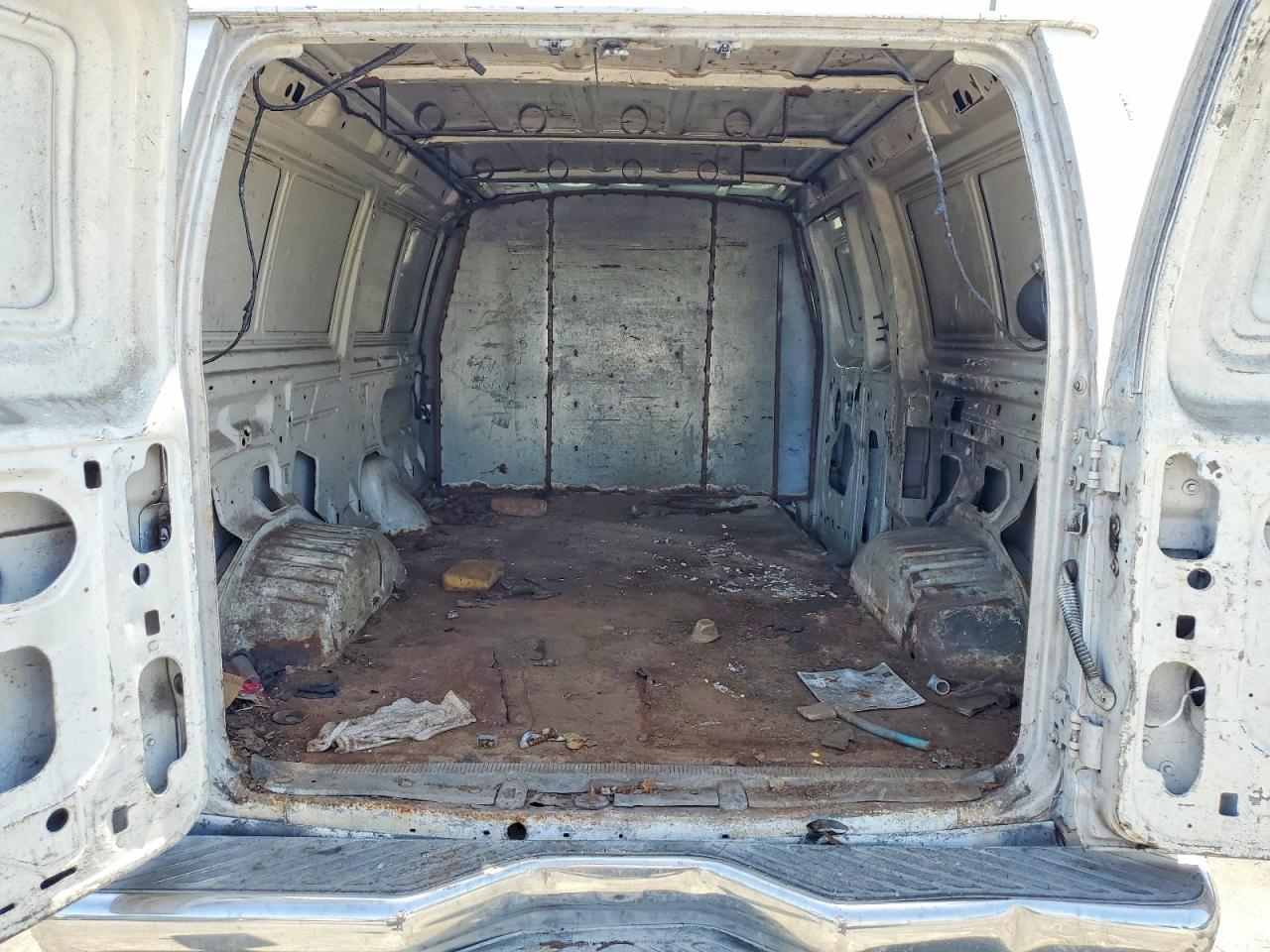 2003 Ford Econoline VIN 1FTSE34LX3HB98513 photo 10