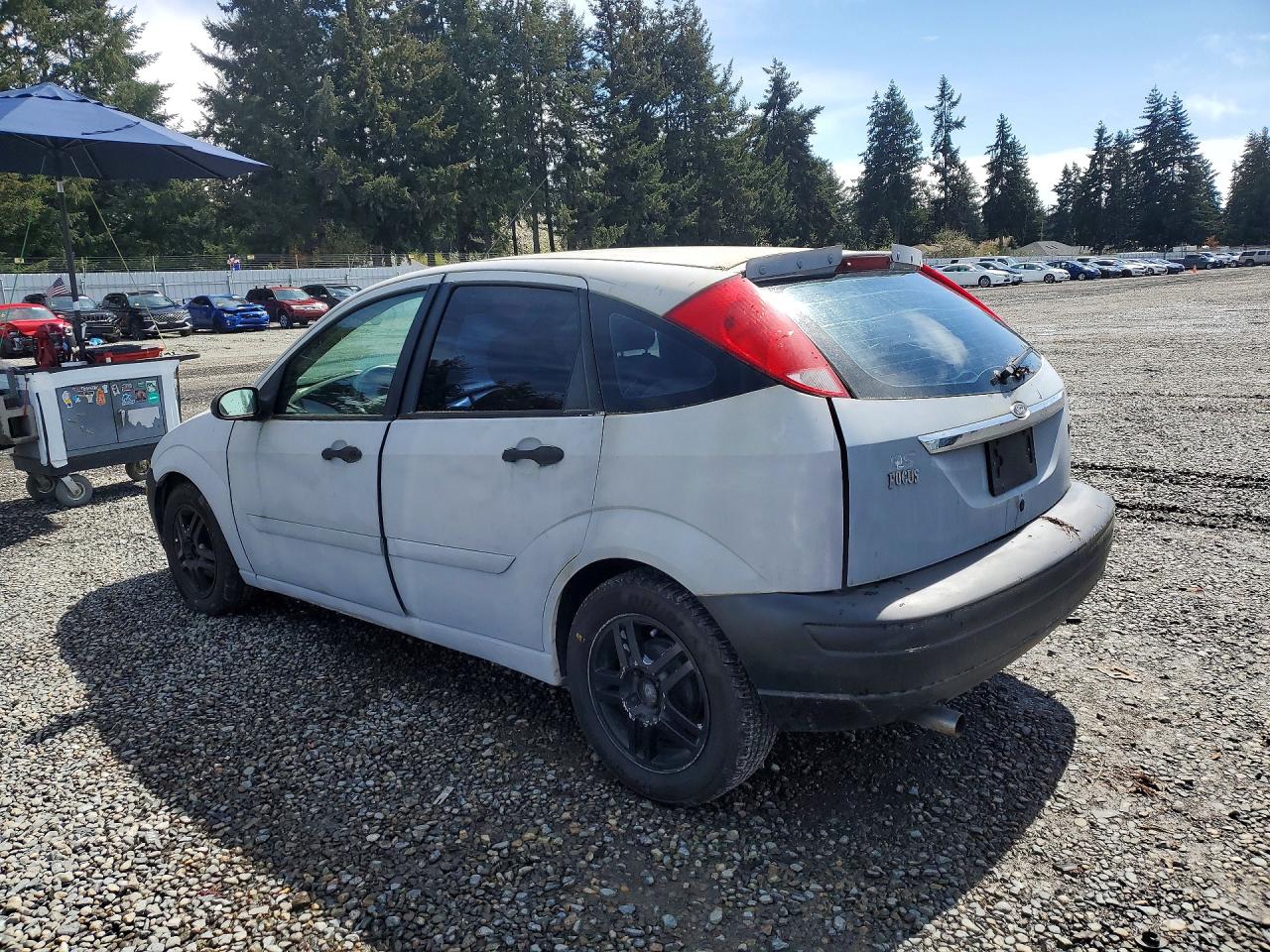 2002 FORD Focus VIN 3FAFP37372R139932 photo 2