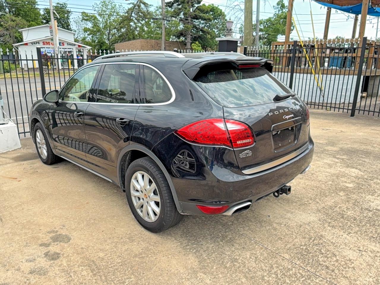 2013 Porsche Cayenne VIN WP1AF2A25DLA33125 photo 3