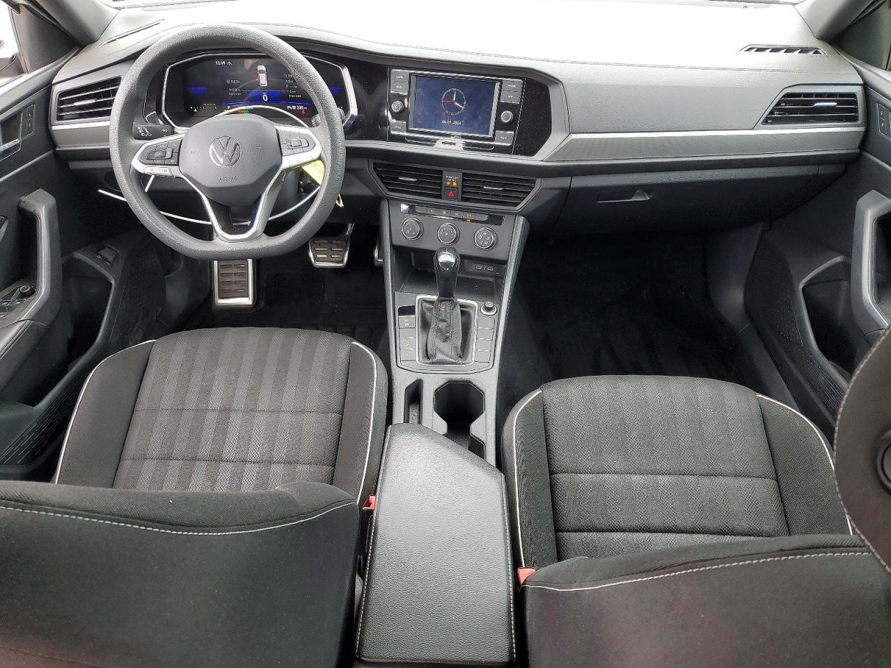 2023 Volkswagen Jetta VIN 3VWBM7BU6PM040335 photo 8