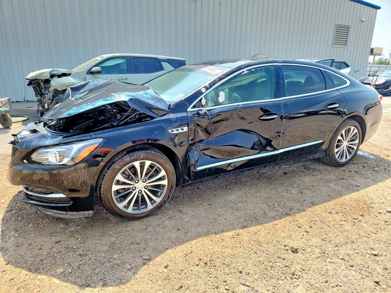 2017 Buick Lacrosse VIN 1G4ZP5SS1HU172746 photo 1