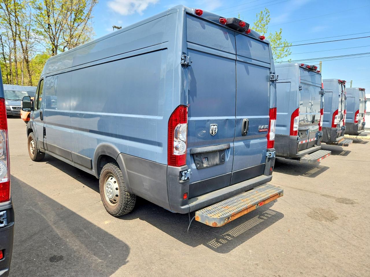 2020 Ram Promaster VIN 3C6URVJG5LE128706 photo 2
