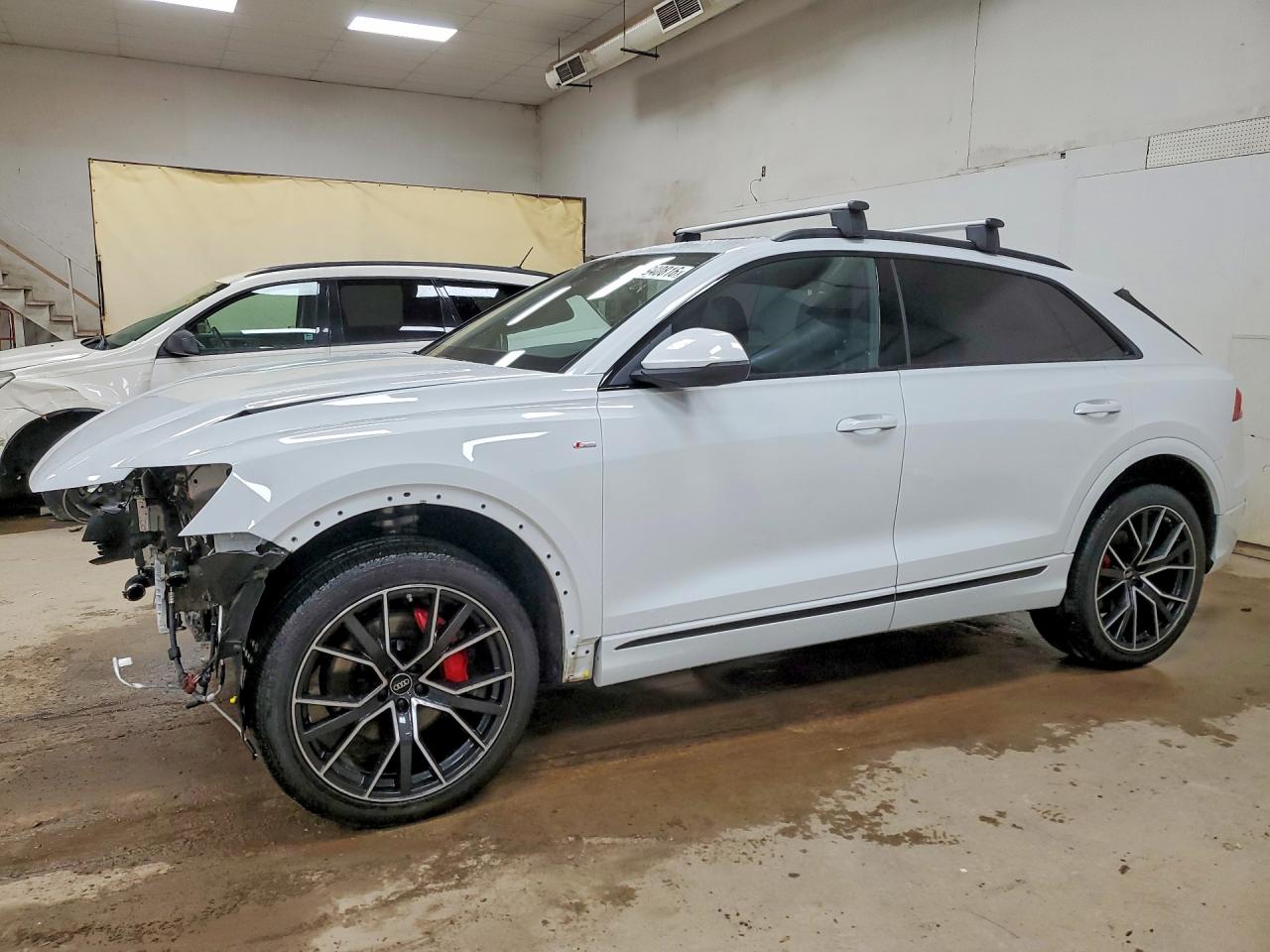 2023 Audi Q8 VIN WA1EVBF15PD010829 photo 1