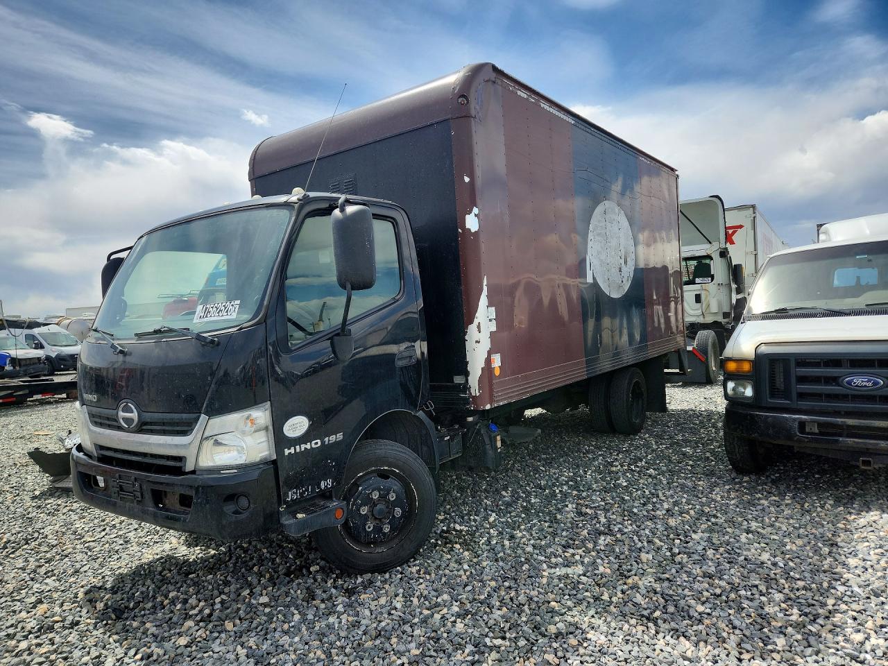 2018 HINO All models VIN JHHSDM2H4JK006720 photo 1