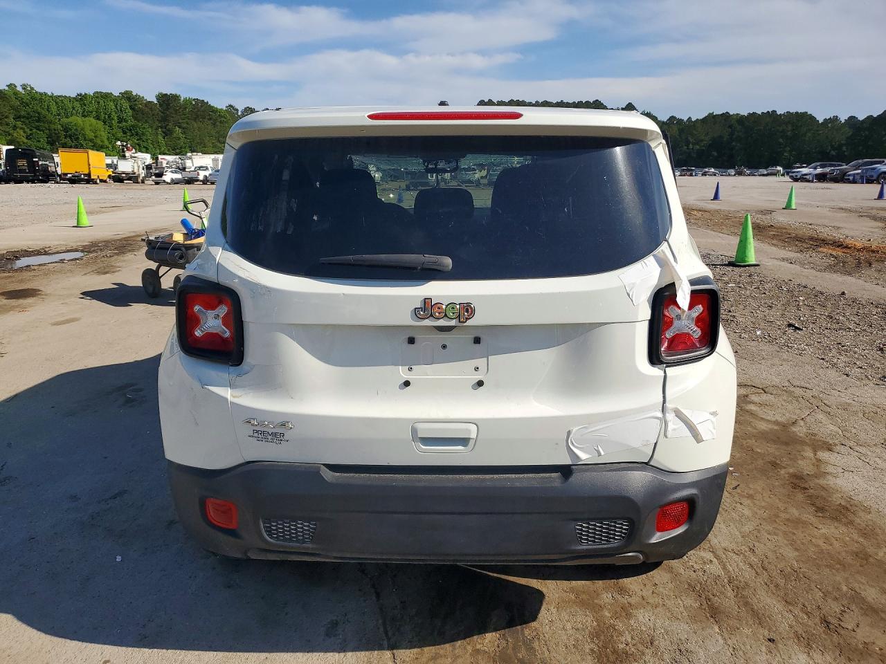 2023 Jeep Renegade VIN ZACNJDB13PPP19101 photo 6