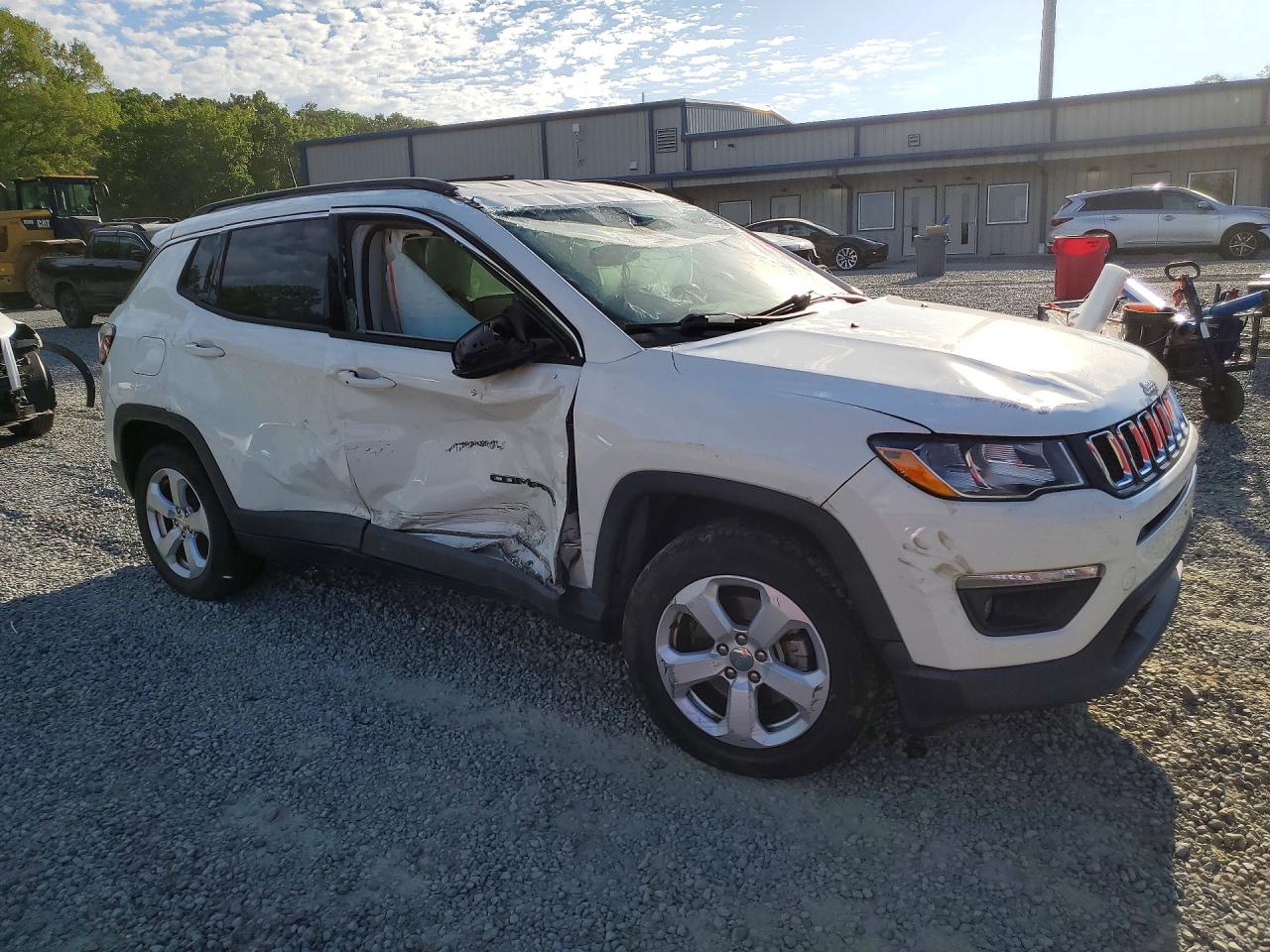 2018 Jeep Compass VIN 3C4NJCBB3JT166133 photo 4