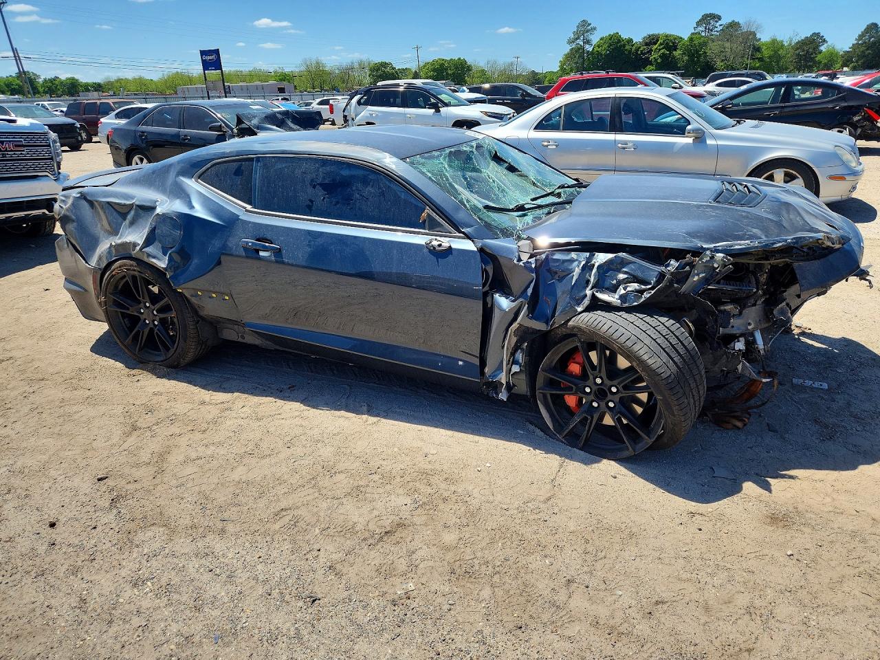 2021 Chevrolet Camaro VIN 1G1FE1R76M0105402 photo 4