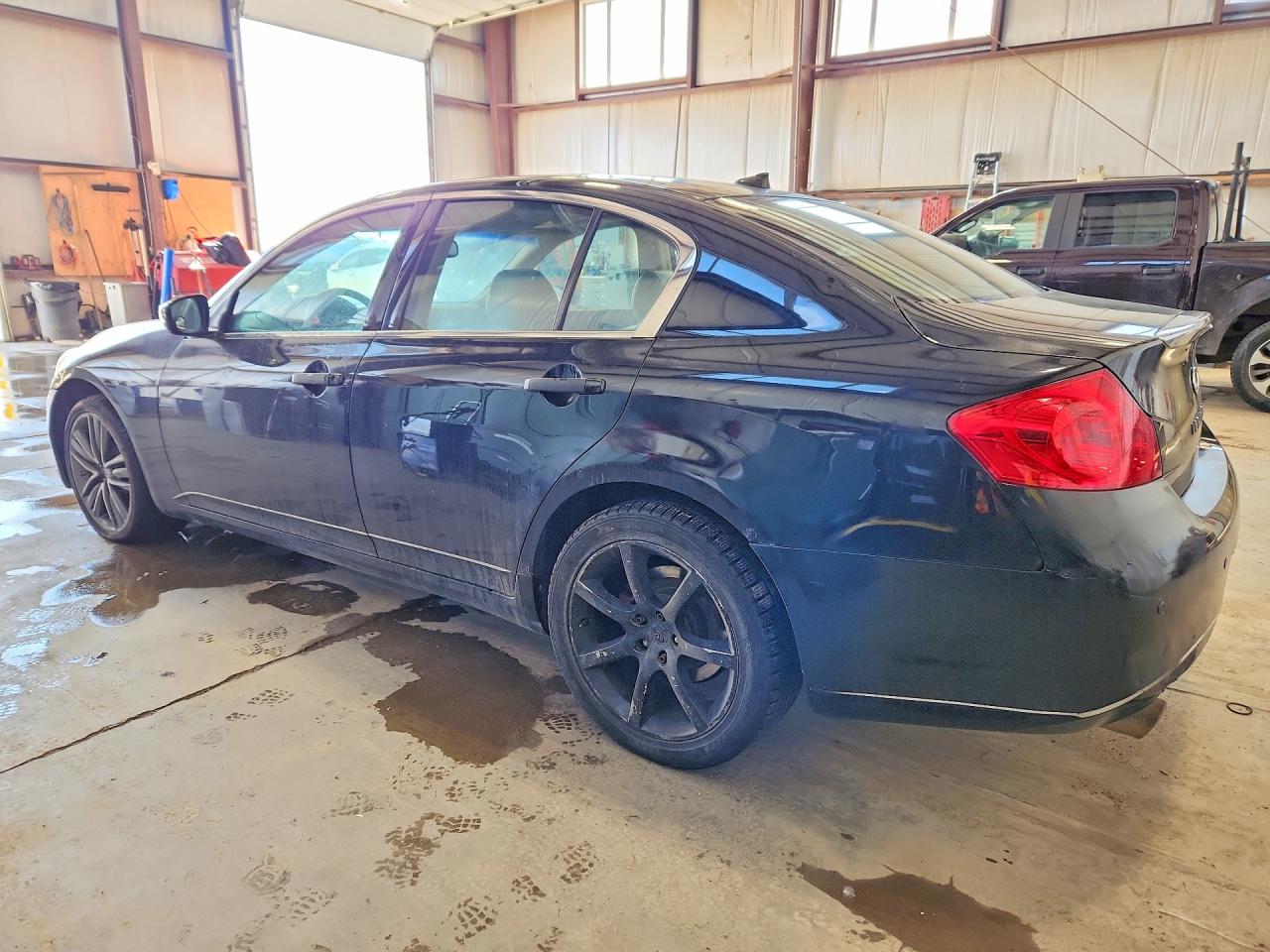 2011 Infiniti G25 VIN JN1DV6AR3BM653360 photo 2