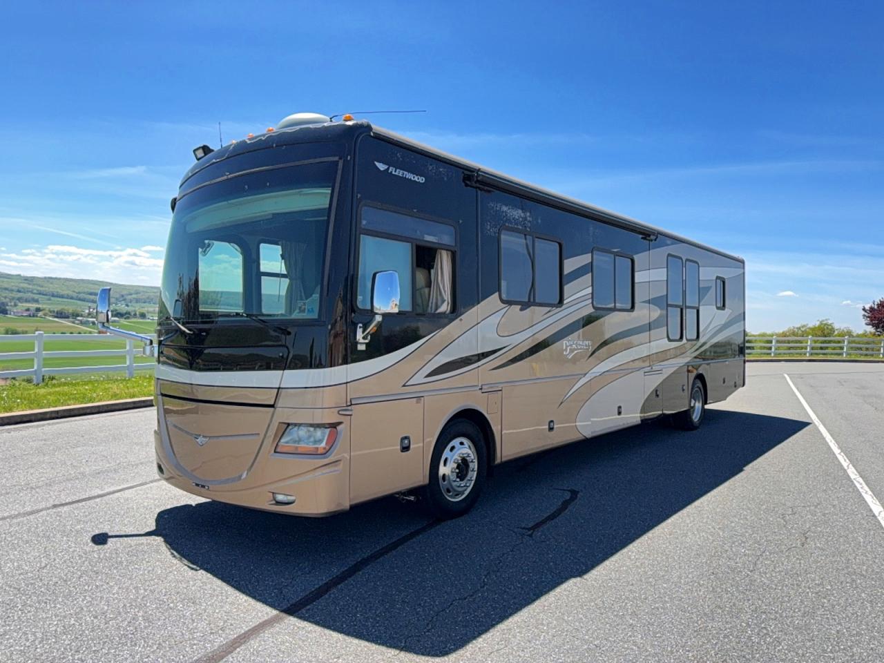 2009 FLEETWOOD All other VIN 4UZACJDT79CAE3133 photo 2