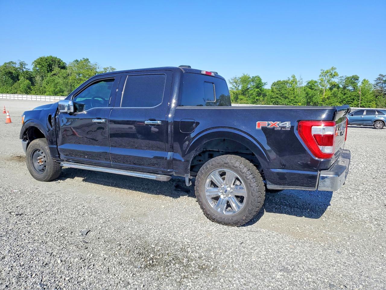2023 Ford F150 VIN 1FTFW1E89PKF92123 photo 2