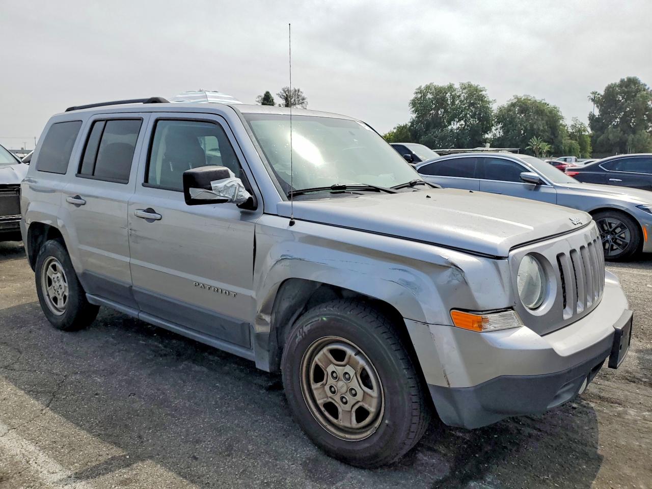 2015 Jeep Patriot VIN 1C4NJPBA0FD285740 photo 4