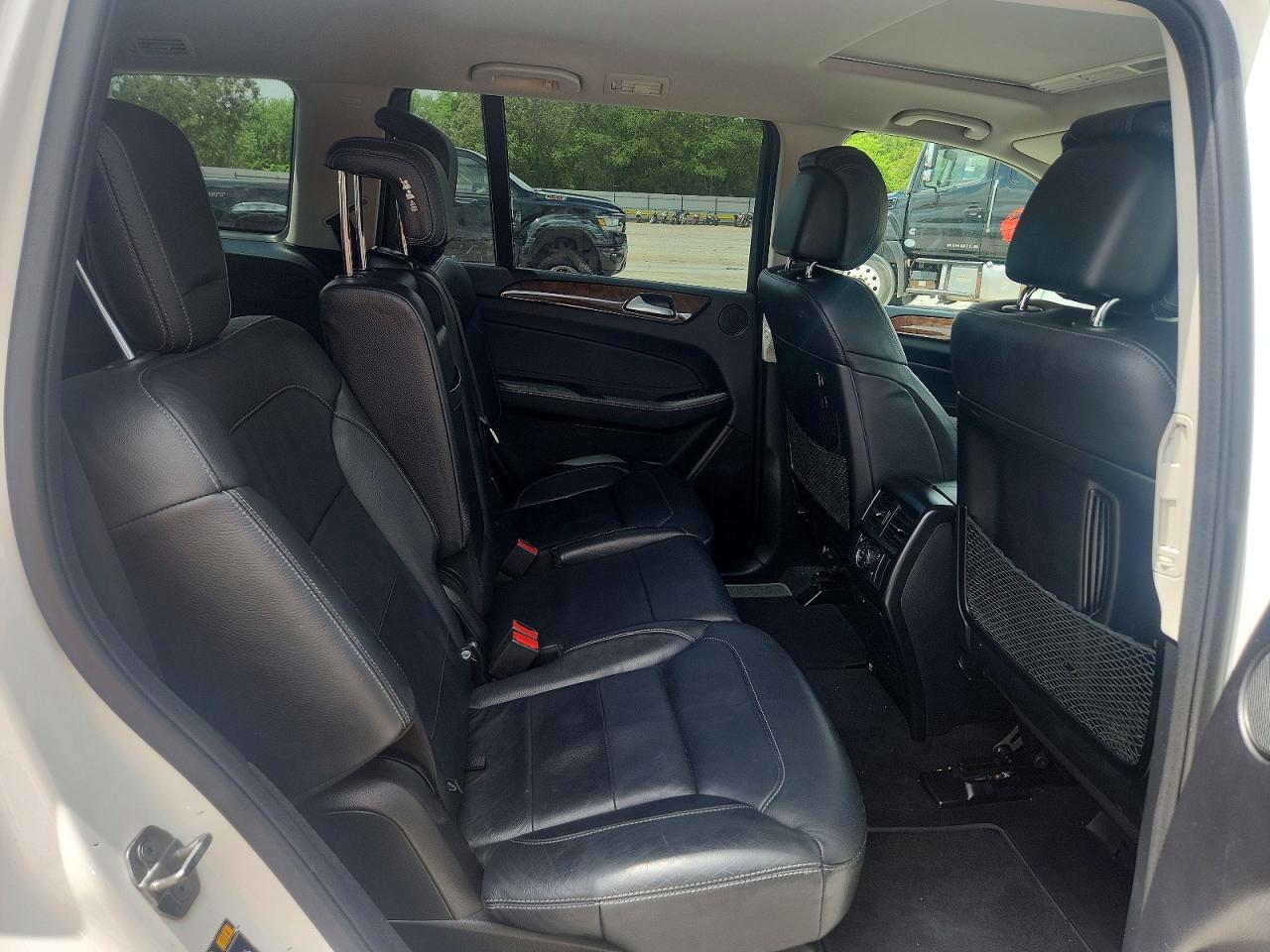 2018 Mercedes-Benz Gls-class VIN 4JGDF6EE0JB074835 photo 11