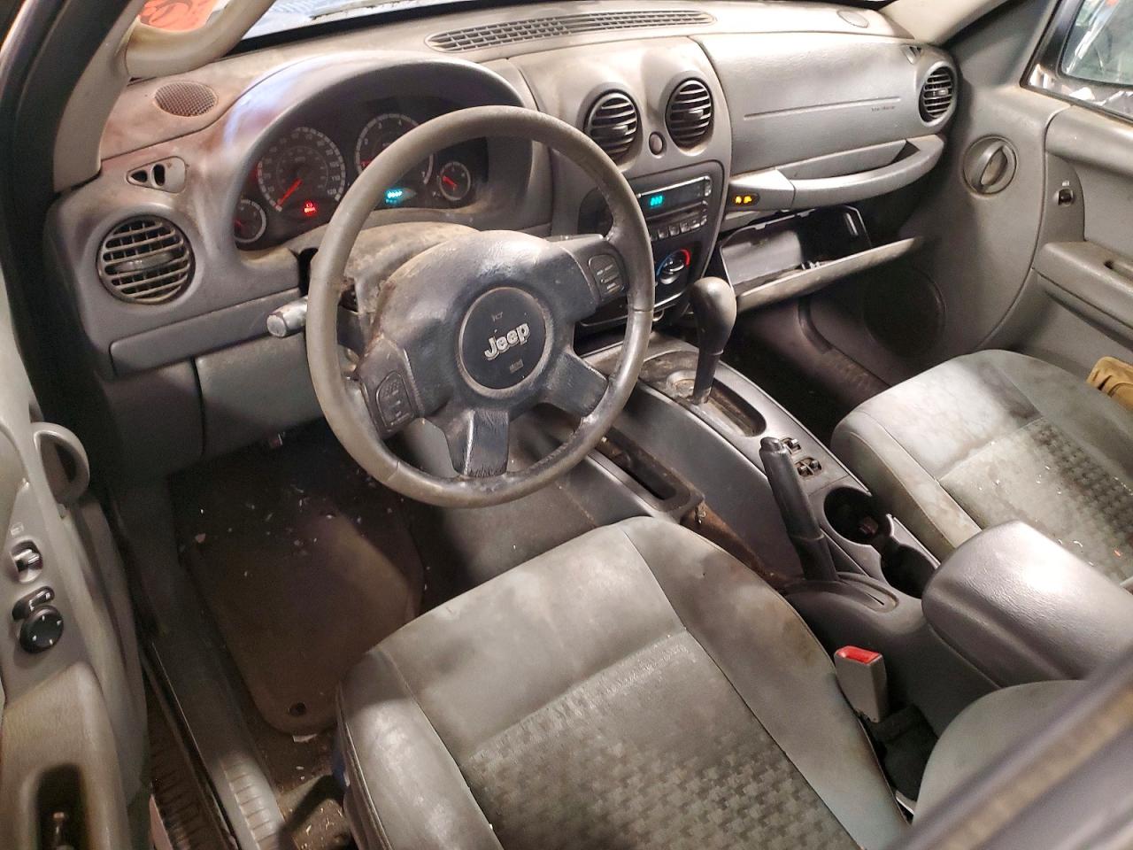 2005 Jeep Liberty VIN 1J4GK48K05W502348 photo 8