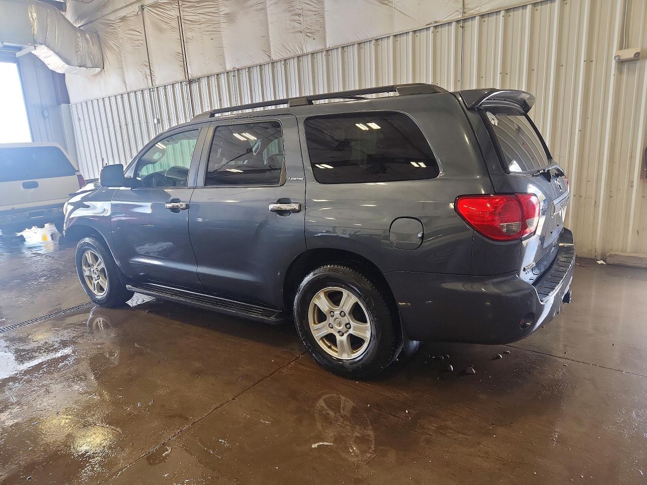 2008 Toyota Sequoia VIN 5TDBY68AX8S018645 photo 2