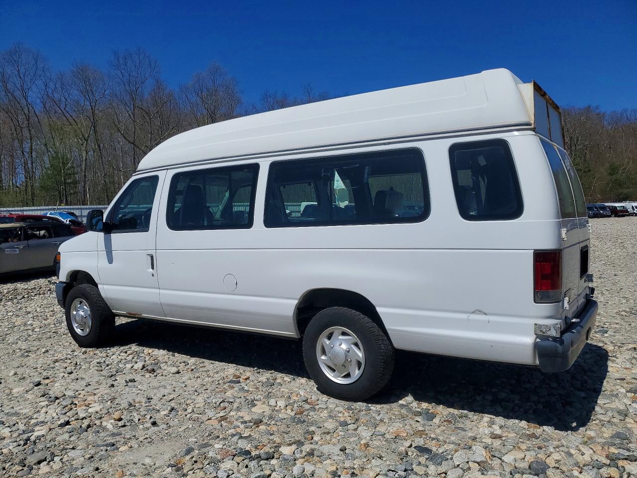 2013 Ford Econoline VIN 1FTSS3EL3DDA30227 photo 2