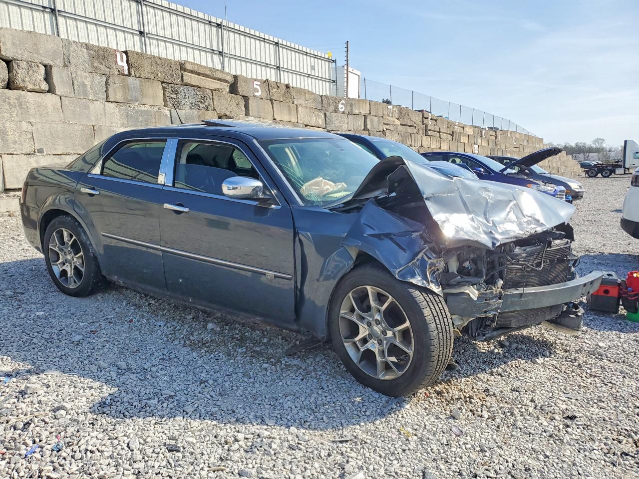 2008 Chrysler 300 VIN 2C3KA63H18H140614 photo 4