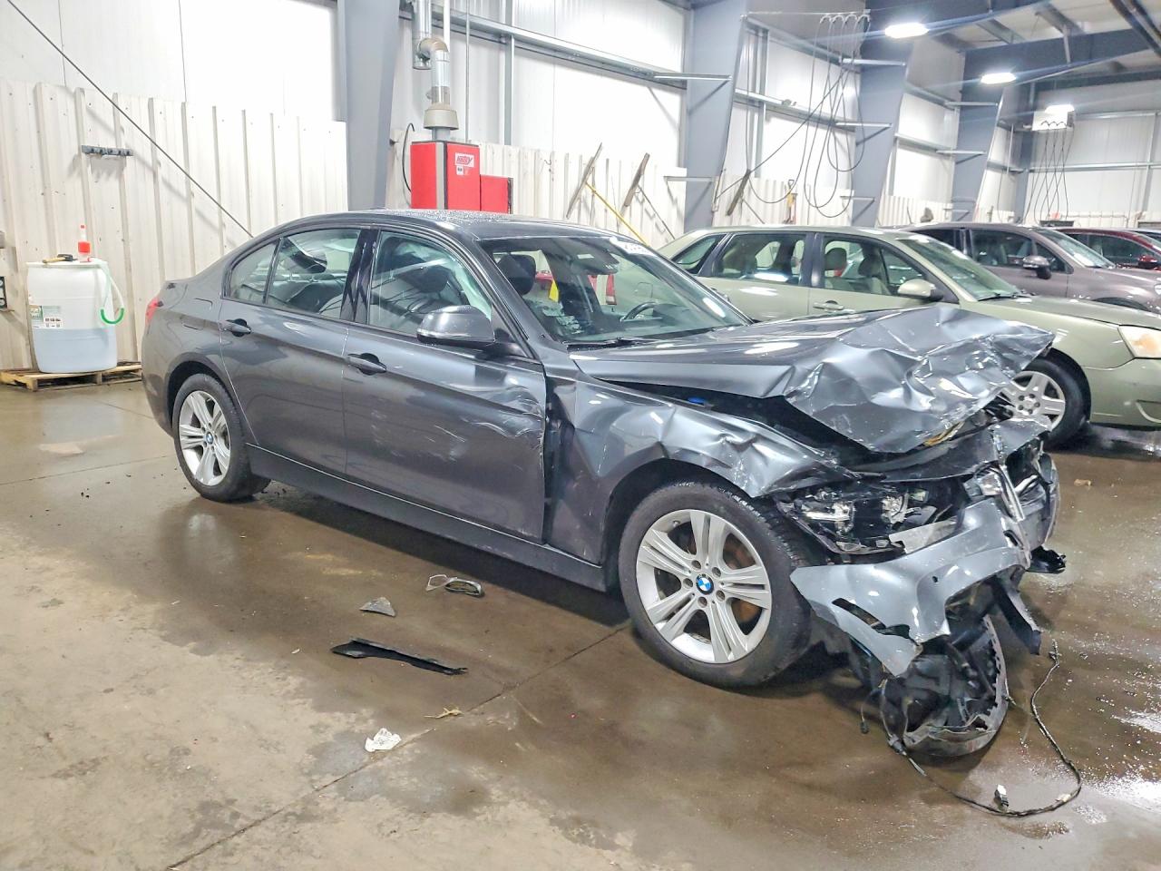 2016 BMW 3 series VIN WBA8E3G55GNU05496 photo 4