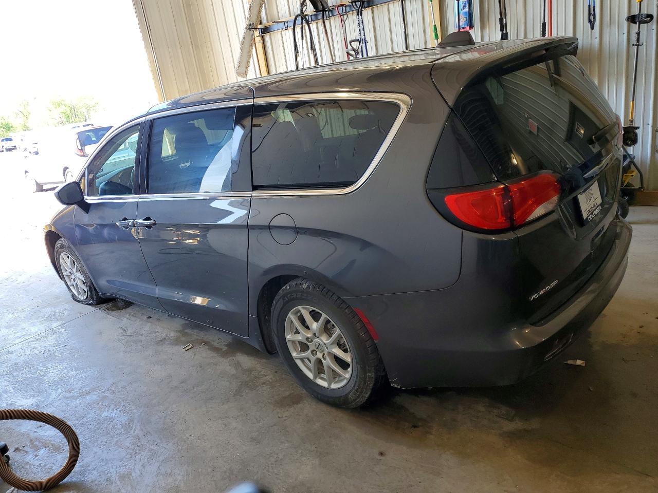 2023 CHRYSLER Minivan VIN 2C4RC1CG4PR534597 photo 2