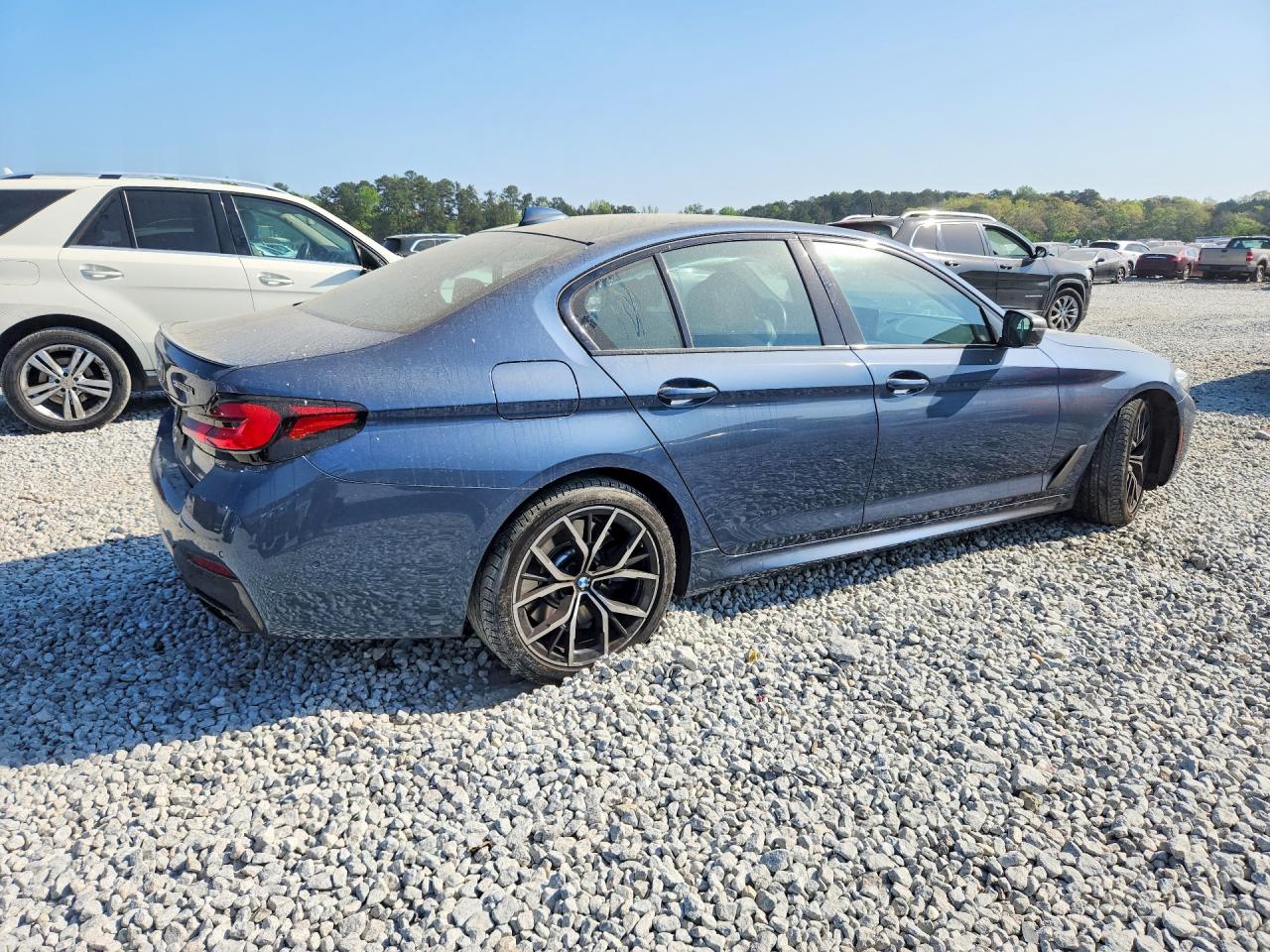 2023 BMW M5 VIN WBA13BK03PCM30373 photo 3