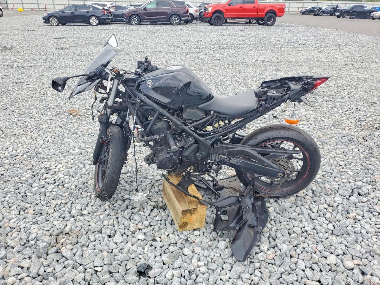 2015 YAMA Yzf600 VIN MH3RH06Y4FK009246 photo 3