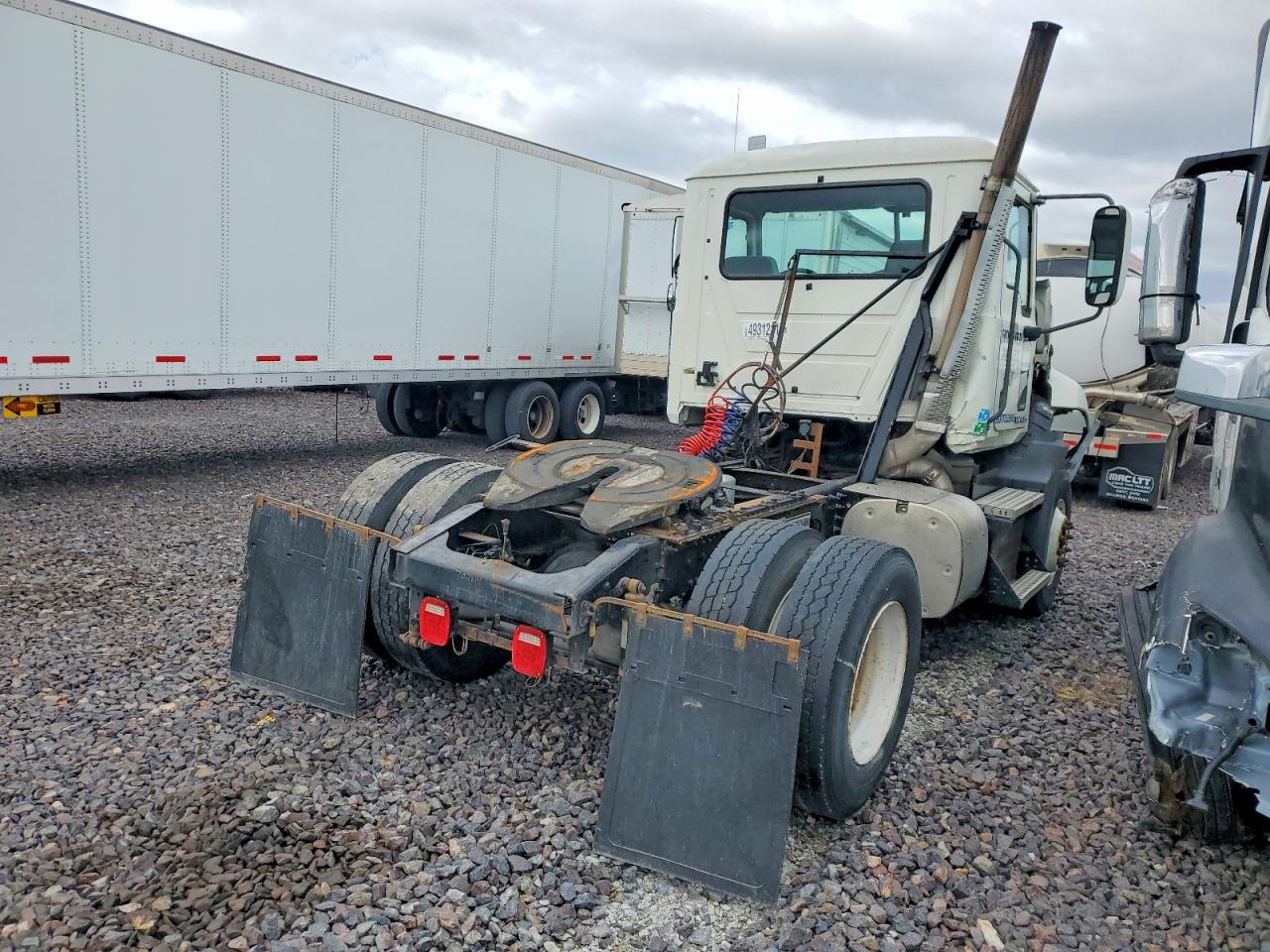 2011 MACK All other VIN 1M1AW01Y7BM002685 photo 4