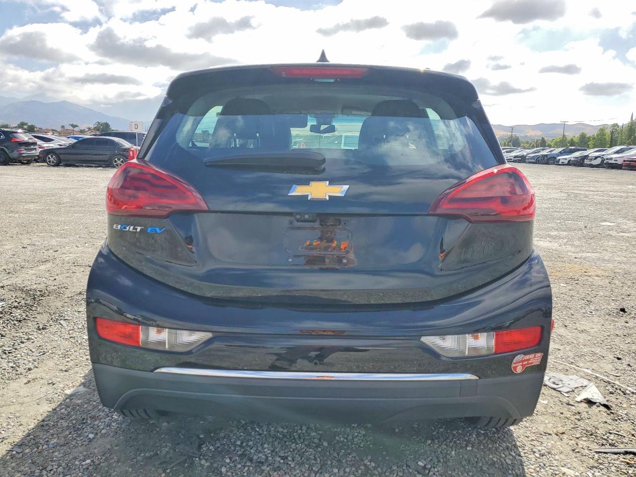 2017 Chevrolet Bolt VIN 1G1FX6S09H4185572 photo 6