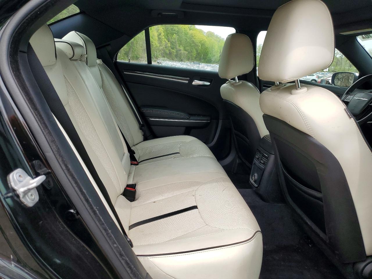 2013 Chrysler 300 VIN 2C3CCAAGXDH743552 photo 10