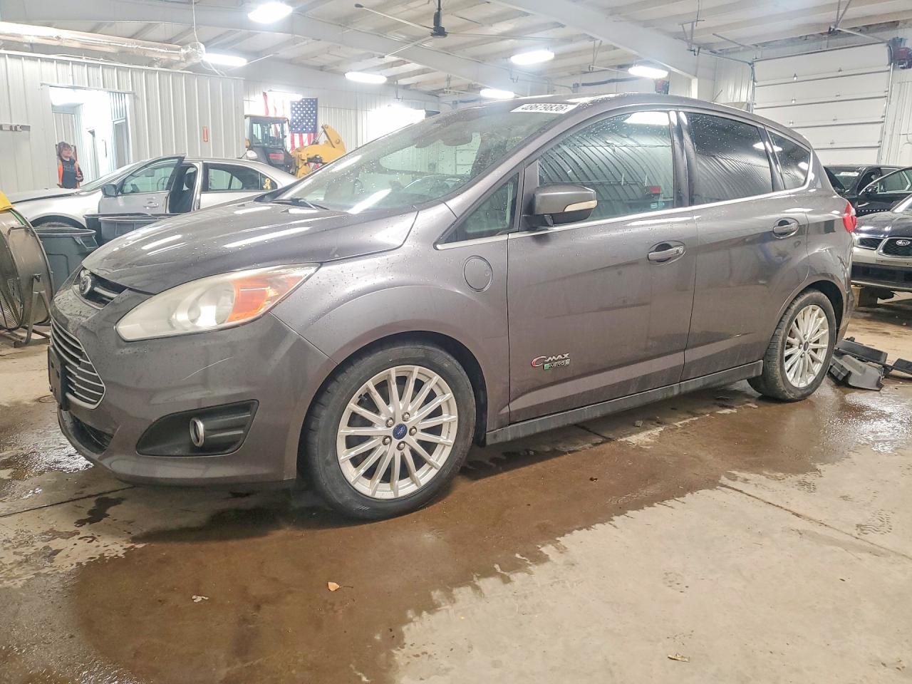 2013 Ford Cmax VIN 1FADP5CU6DL520965 photo 1