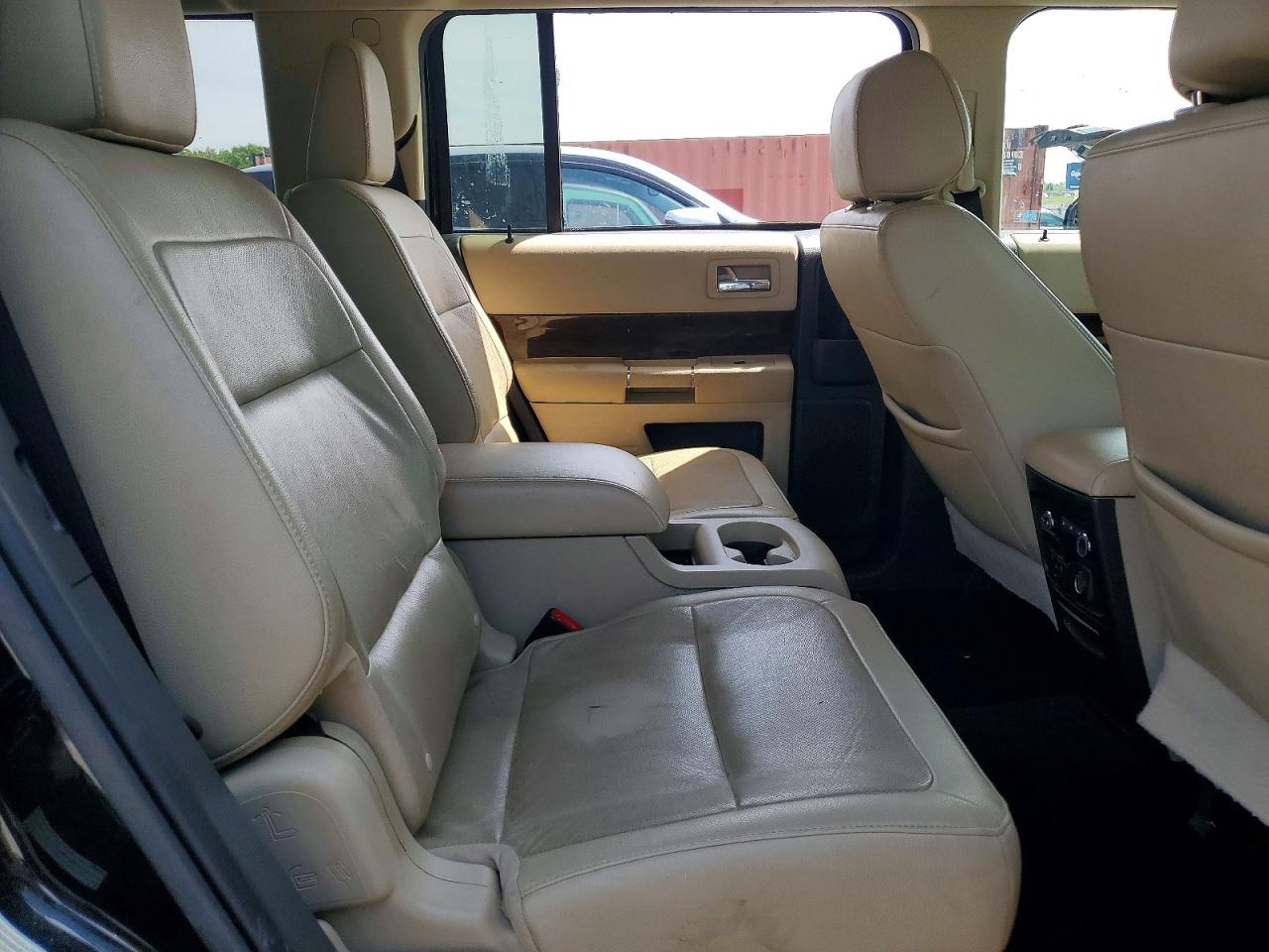 2014 Ford Flex VIN 2FMGK5D86EBD31575 photo 11