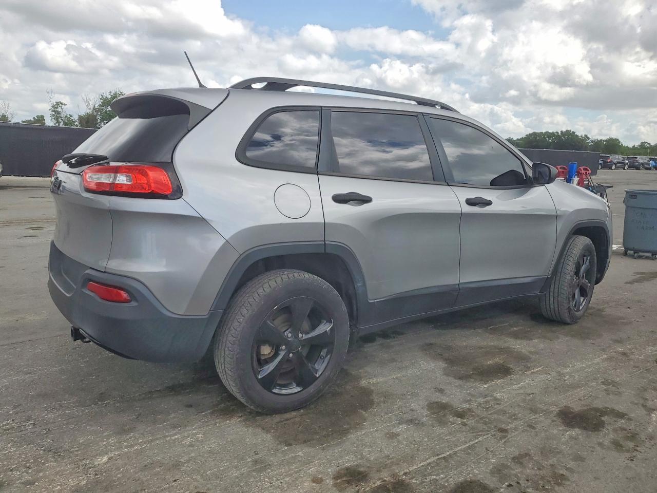 2017 Jeep Cherokee VIN 1C4PJLABXHW540915 photo 3