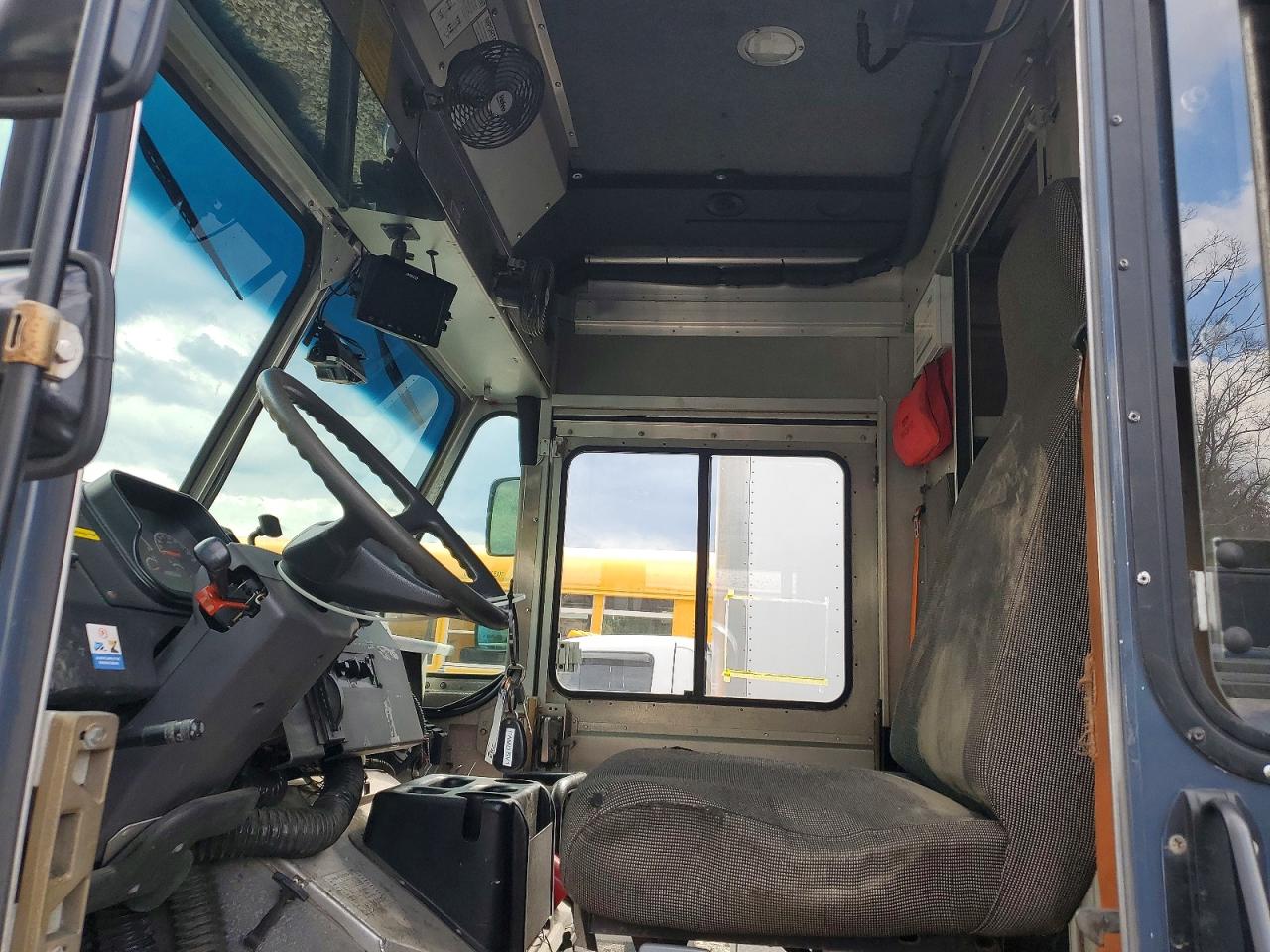 2021 FREIGHTLINER All other VIN 4UZAC2GA6MCMM9706 photo 7