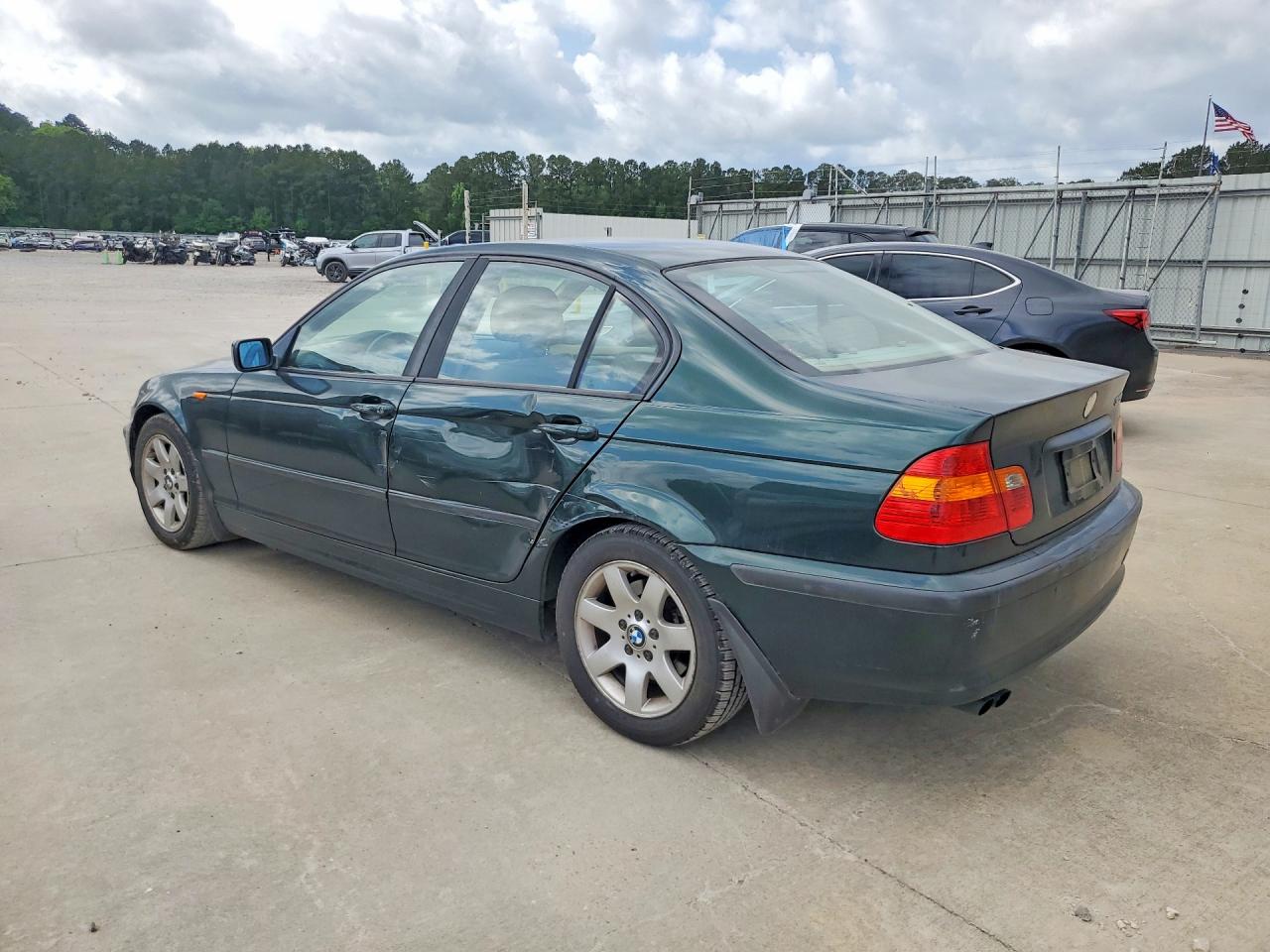 2003 BMW 3 series VIN WBAEV33483PD57753 photo 2
