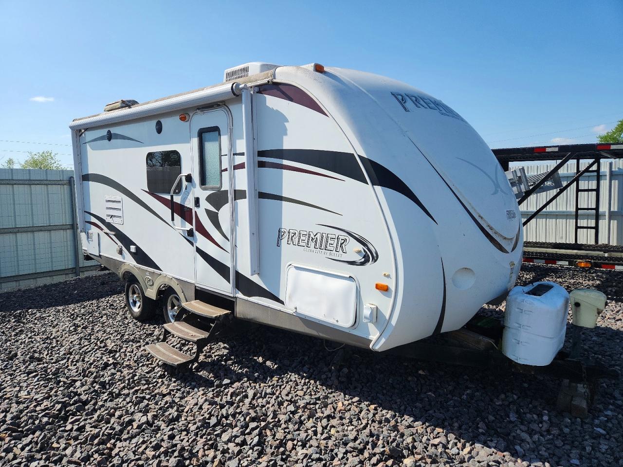 2011 KEYSTONE Bullet VIN 4YDT19F27BD422122 photo 1