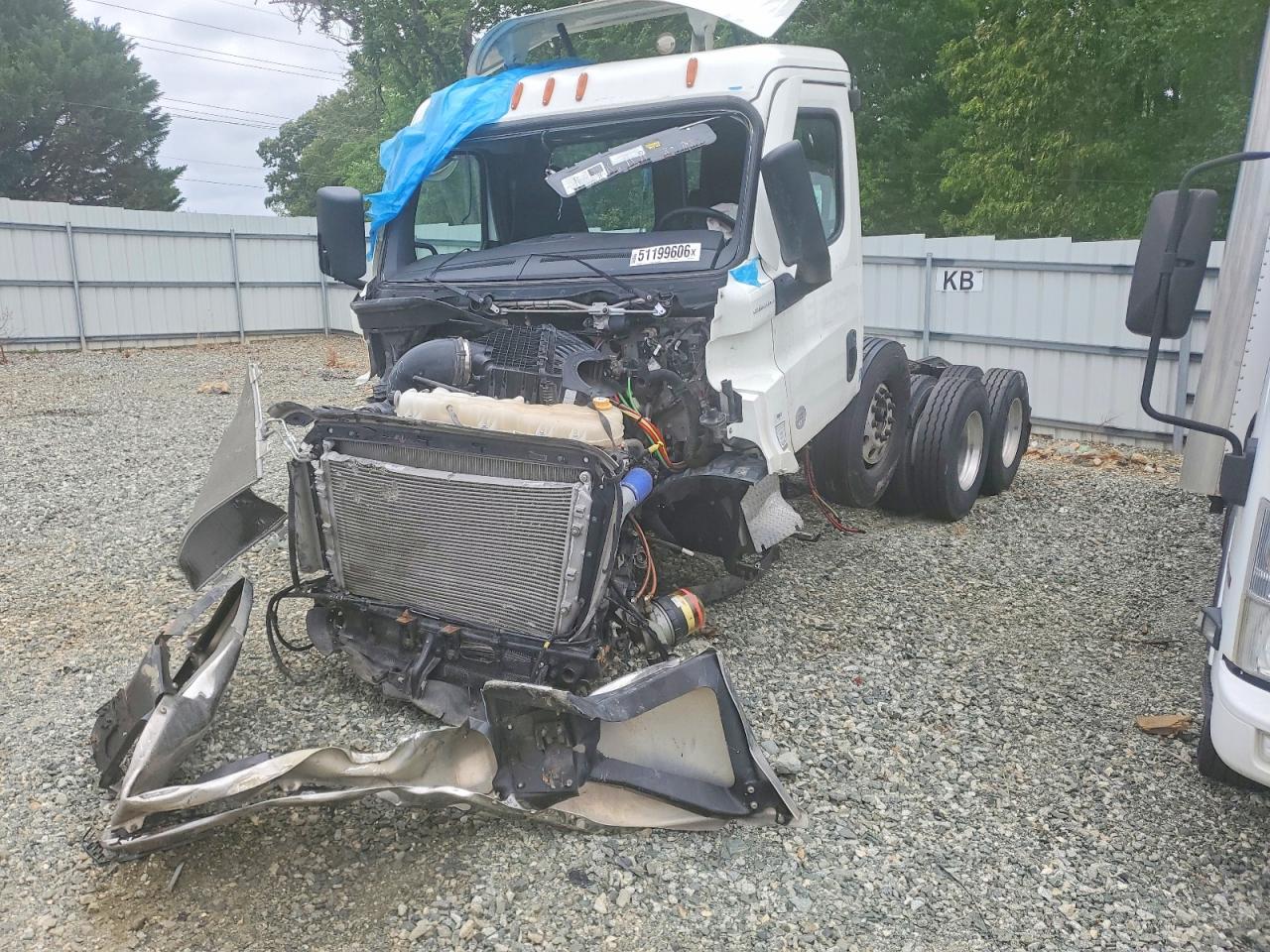2023 FREIGHTLINER All other VIN 3AKJHTDV8PDUC7873 photo 2