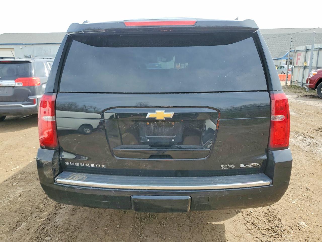2017 Chevrolet Suburban VIN 1GNSKJKC6HR258554 photo 6
