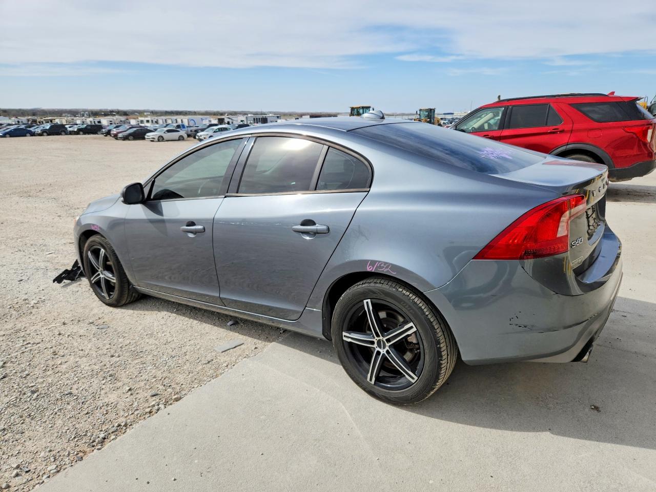 2017 Volvo S60 VIN YV126MFL8H2432247 photo 2
