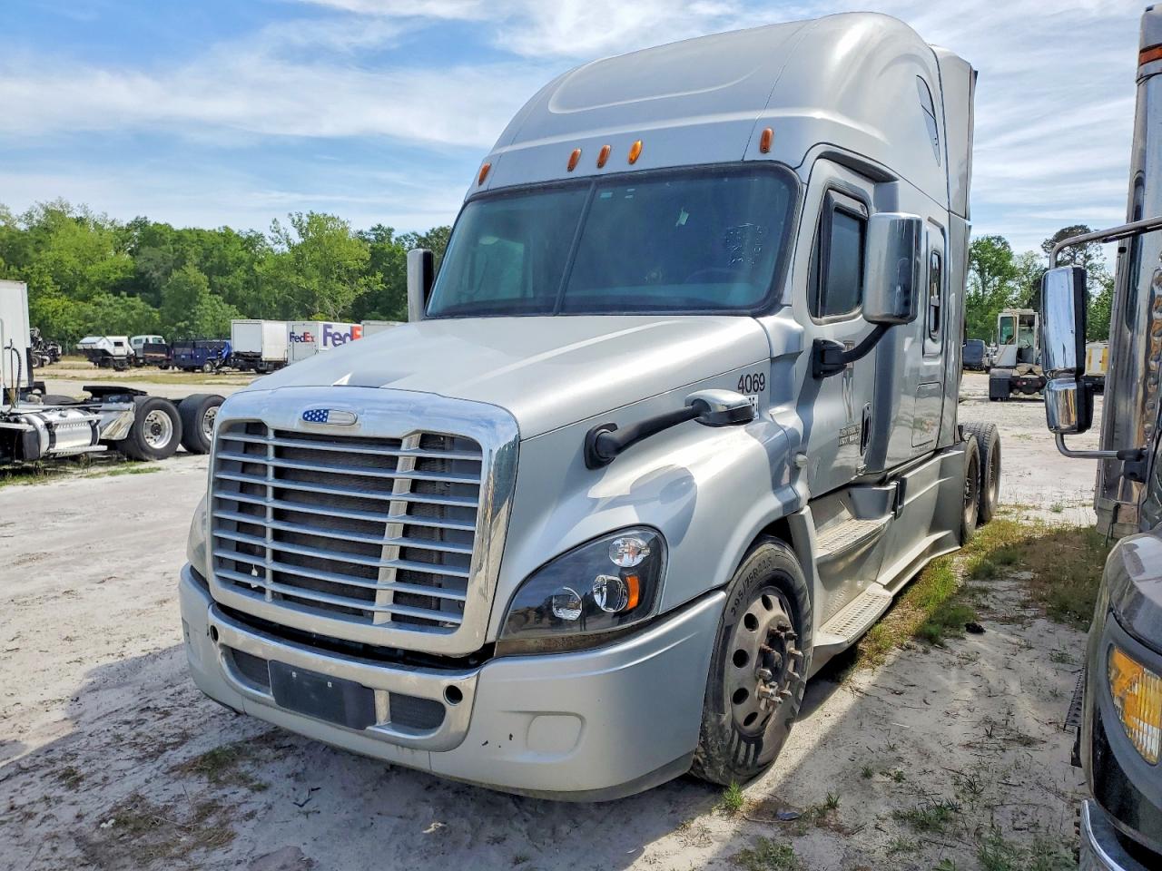 2016 FREIGHTLINER All other VIN 3AKJGLD55GSGN4069 photo 2