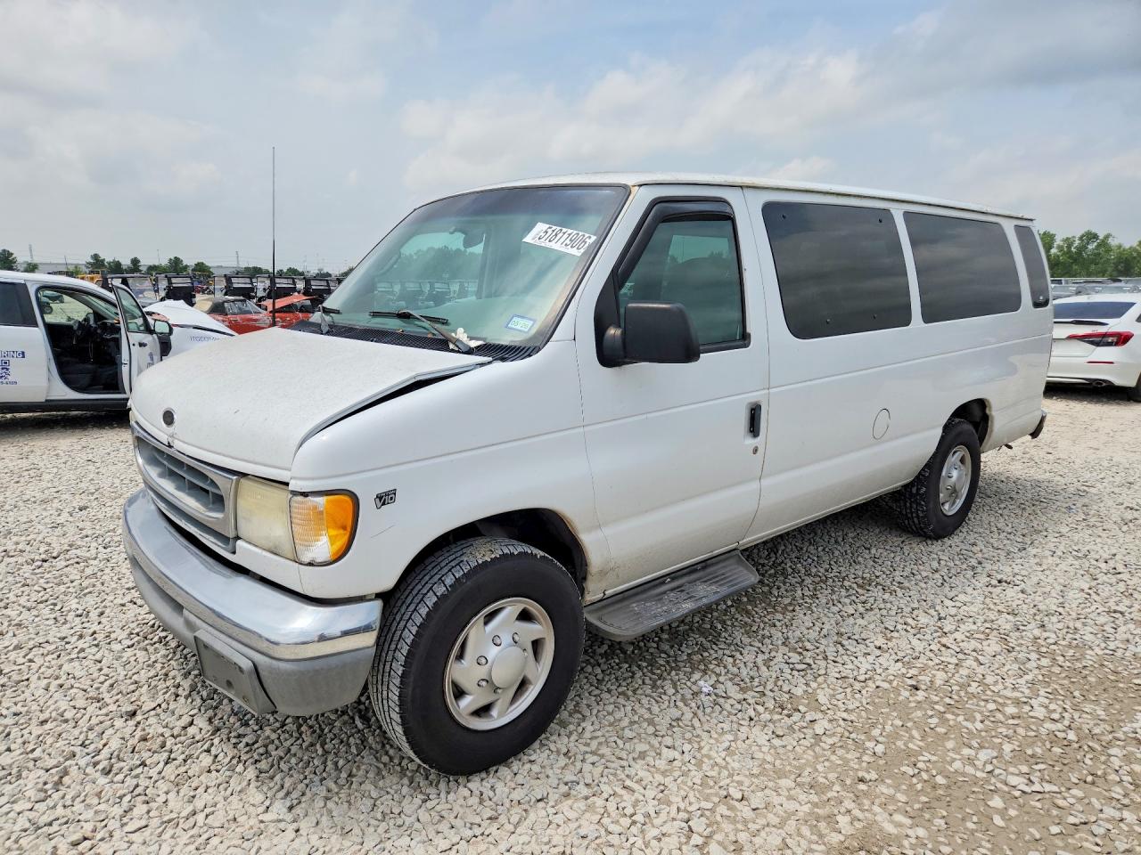 2001 Ford Econoline VIN 1FBSS31S61HB38170 photo 1