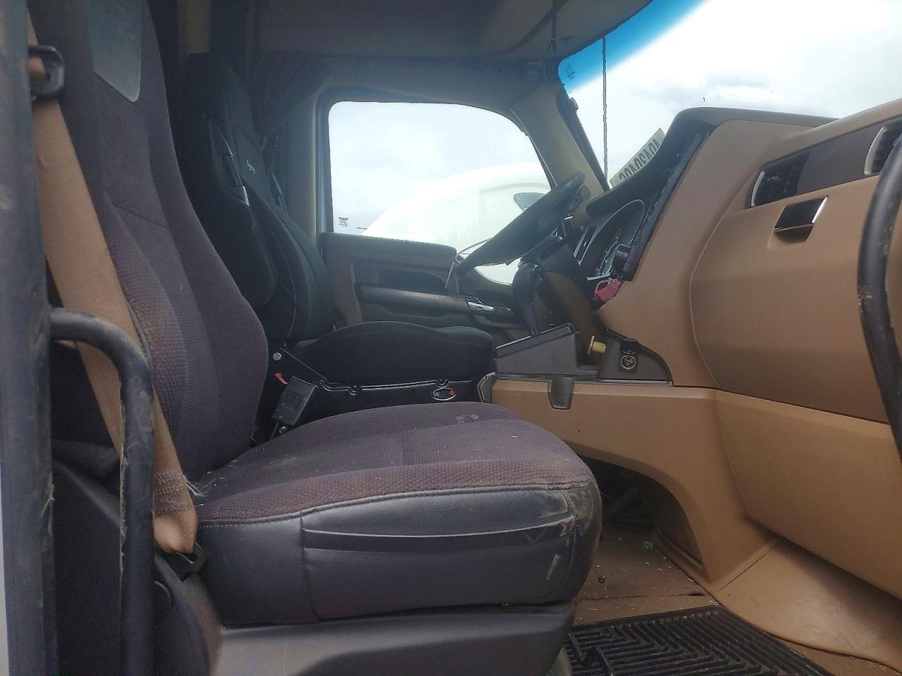2014 KENWORTH All models VIN 1XKYDP9X8EJ417842 photo 5