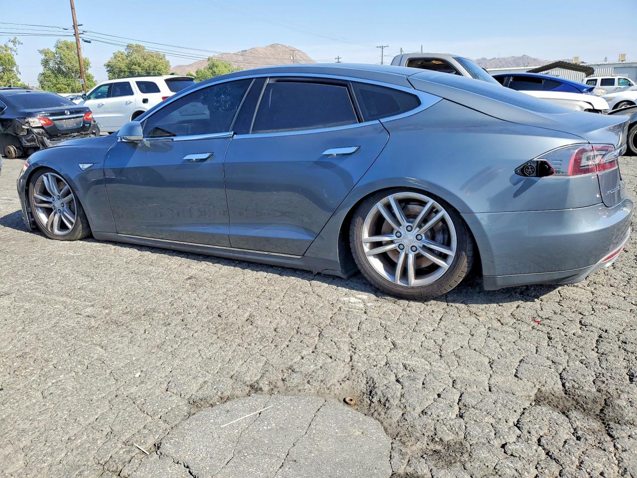2012 Tesla Model s VIN 5YJSA1DN3CFP02871 photo 2