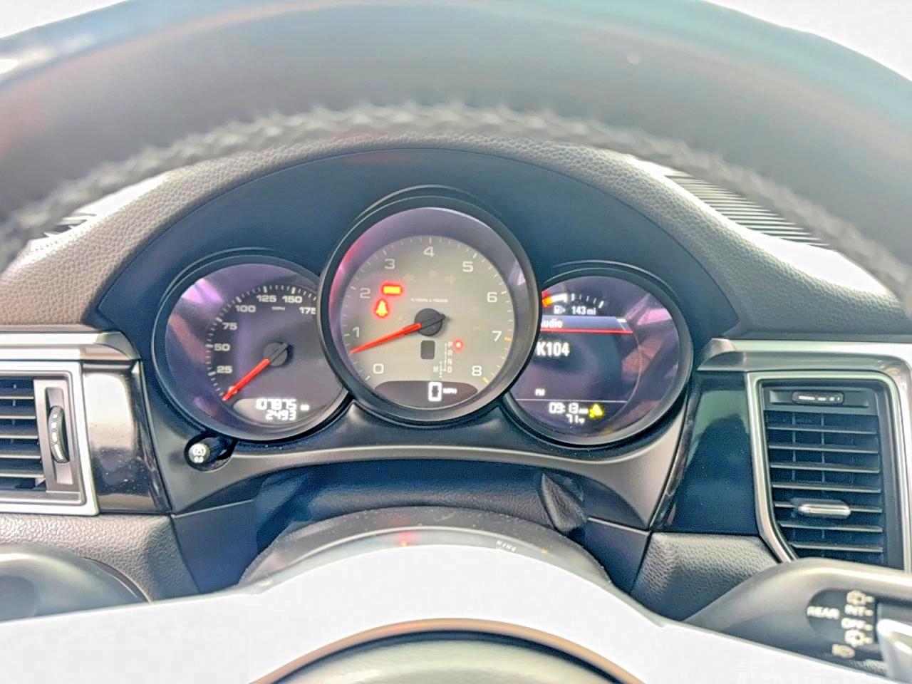 2018 Porsche Macan VIN WP1AB2A5XJLB34419 photo 8