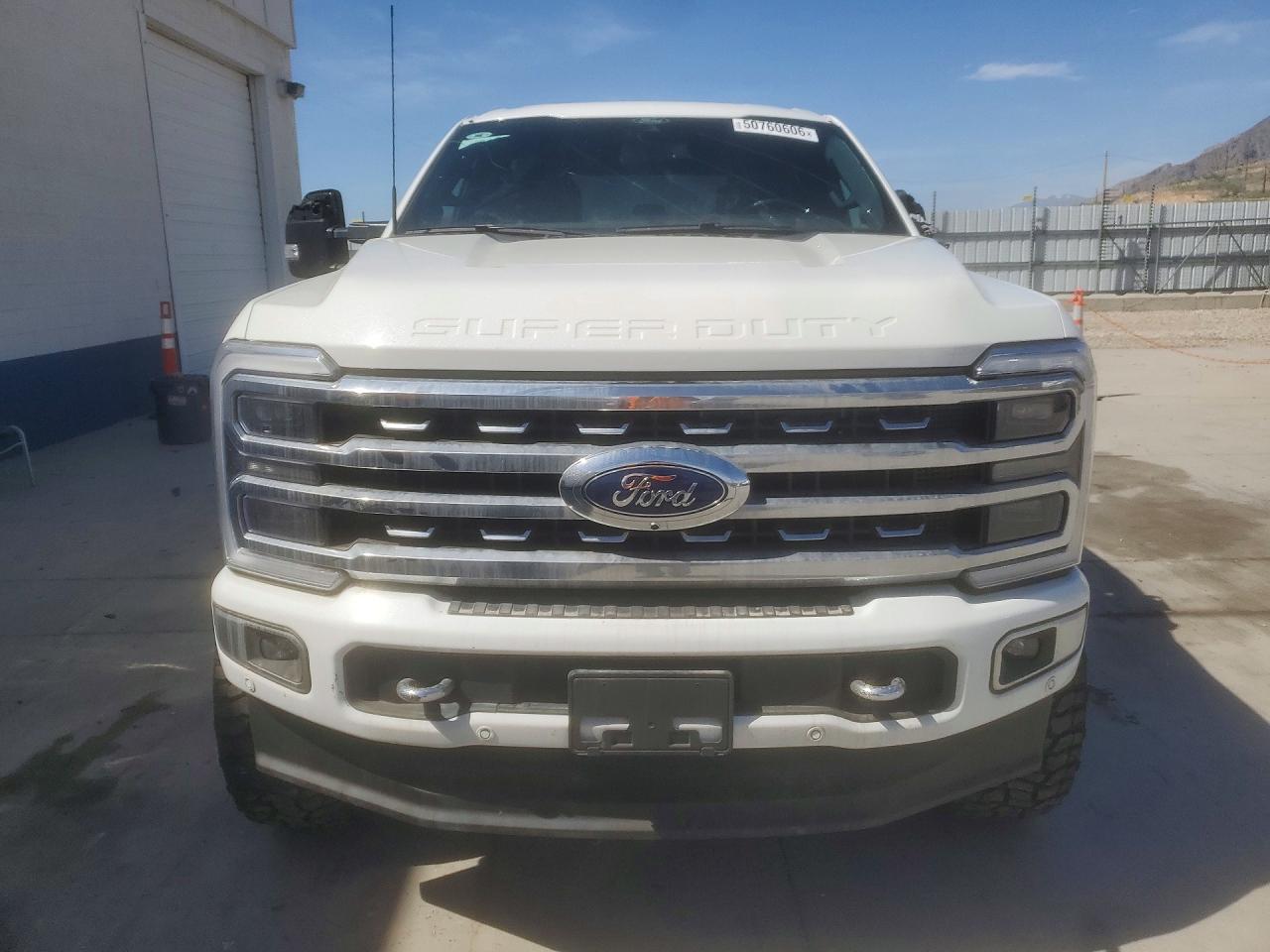 2024 Ford F350 VIN 1FT8W3BT6REF94393 photo 5