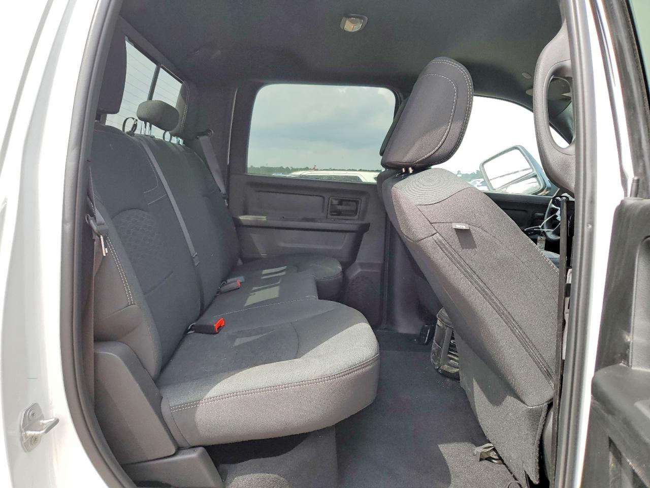 2026 Ram 2500 VIN 3C63R5CL1TG163690 photo 10