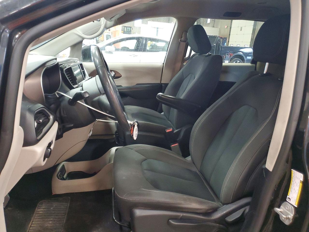 2020 Chrysler Minivan VIN 2C4RC1AG8LR105377 photo 7