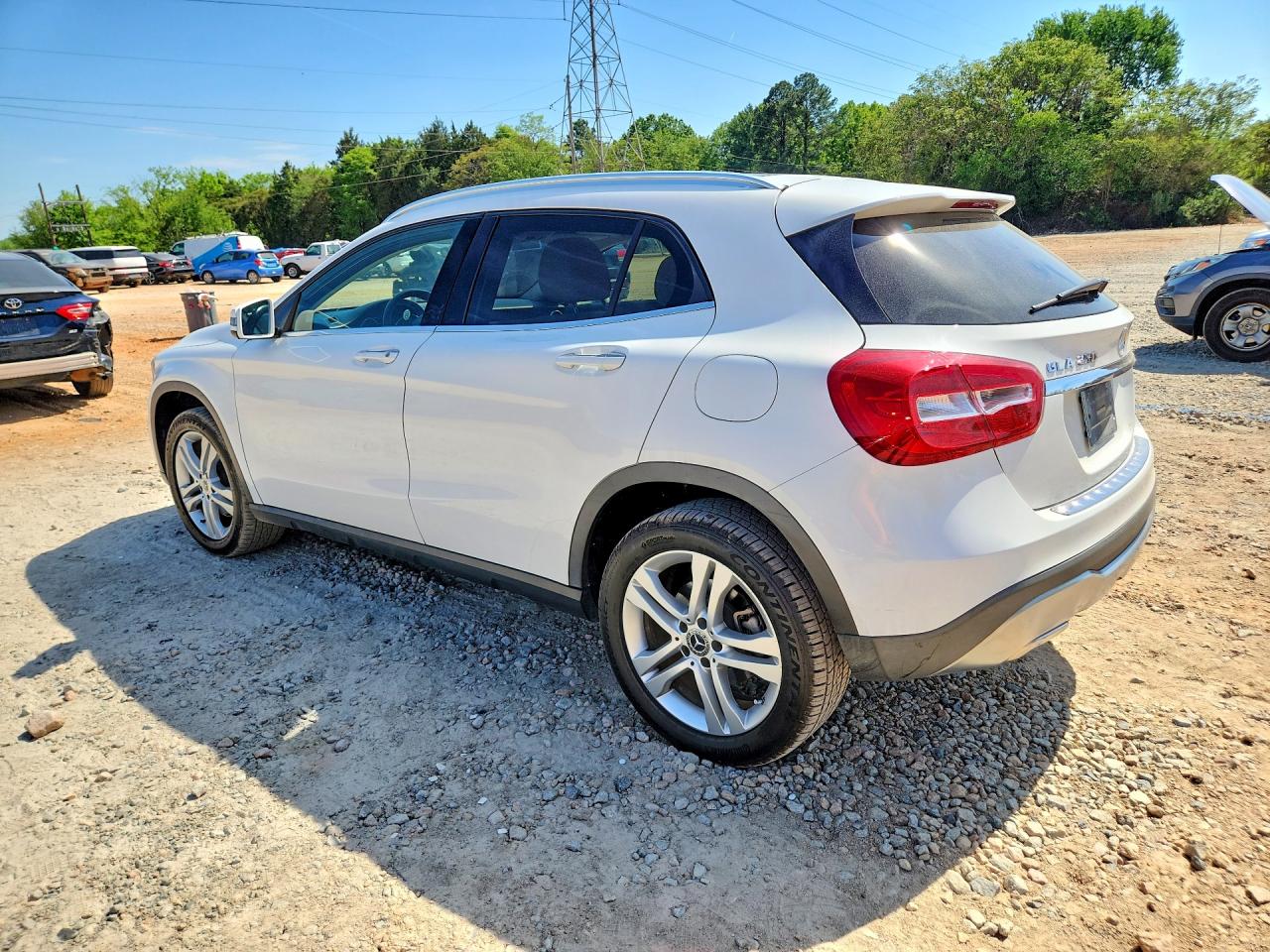 2019 Mercedes-Benz Gla-class VIN WDCTG4EB3KU004205 photo 2