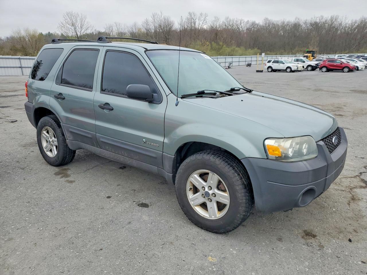 2005 Ford Escape VIN 1FMCU96H55KE18144 photo 4