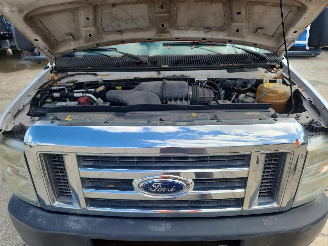 2011 Ford Econoline VIN 1FDXE4FS8BDA96693 photo 12