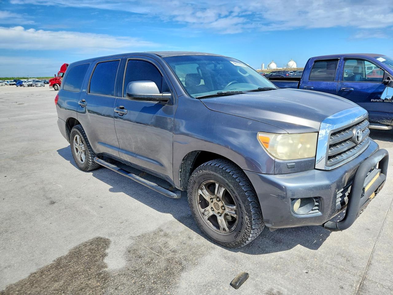 2013 Toyota Sequoia VIN 5TDZY5G14DS049023 photo 4