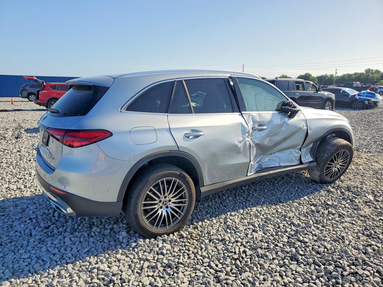 2023 Mercedes-Benz Glc class VIN W1NKM4HB0PF052318 photo 3